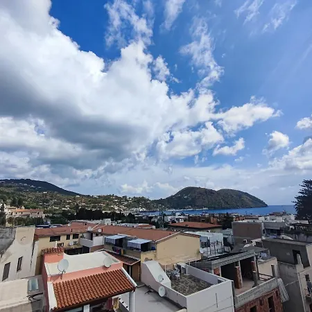 아파트 Attico In Centro Con Vista Mare E Monti!